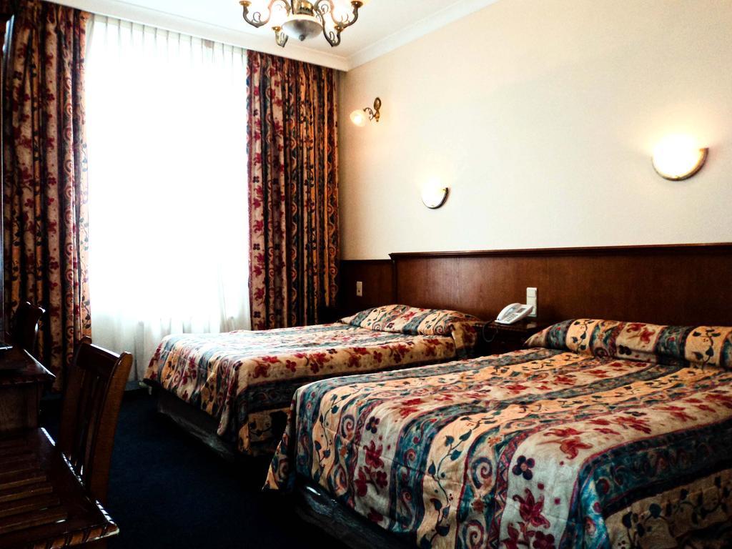 Hotel Continental Saint-Gilles Номер фото