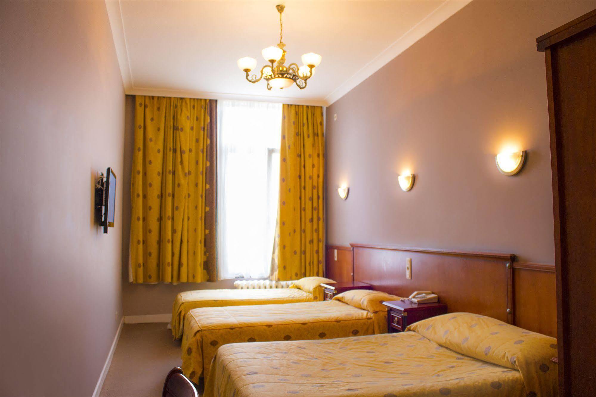 Hotel Continental Saint-Gilles Екстер'єр фото