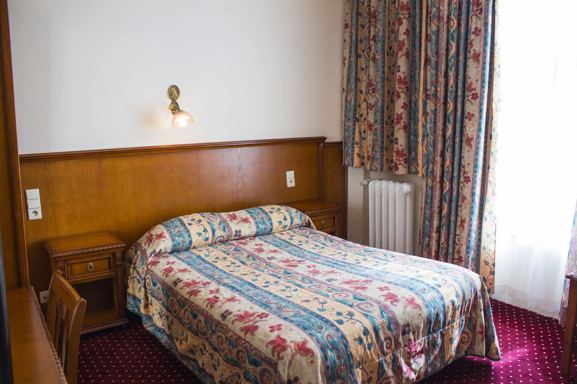 Hotel Continental Saint-Gilles Екстер'єр фото
