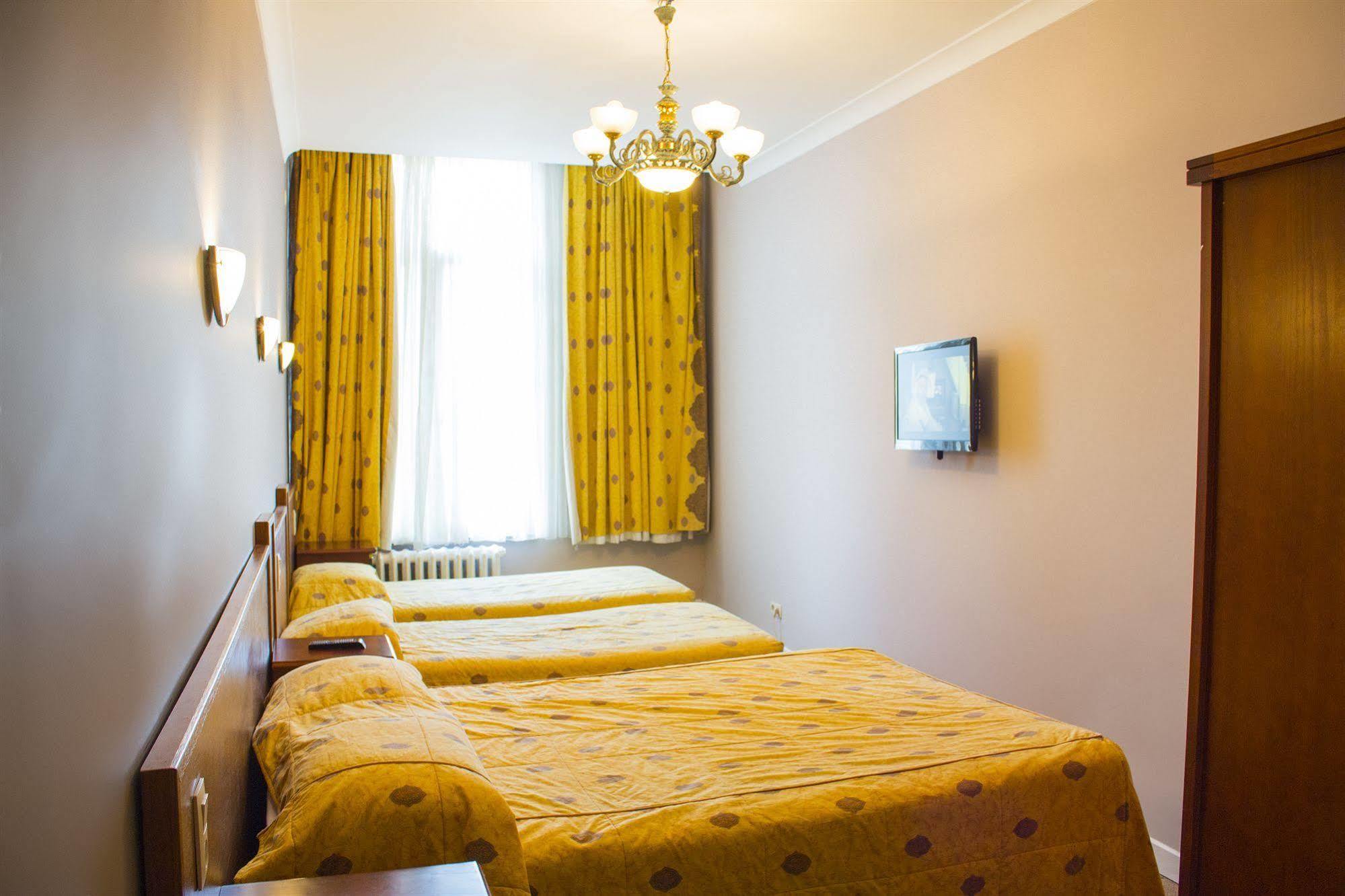 Hotel Continental Saint-Gilles Екстер'єр фото